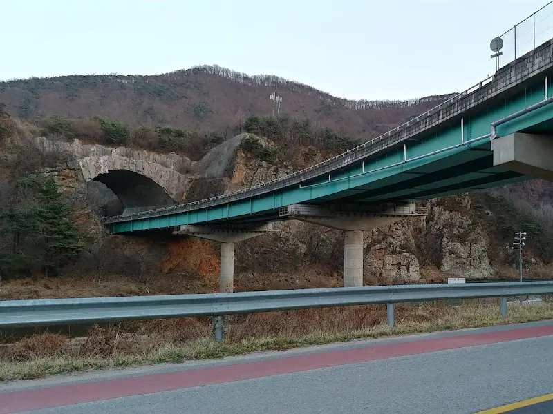 초곡관 주변 풍경