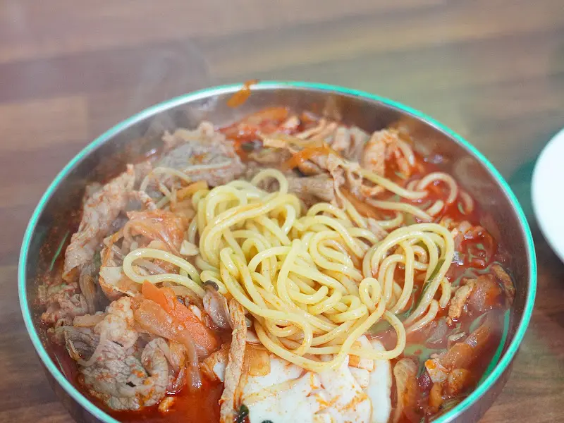 차돌짬뽕의 푸짐한 비주얼