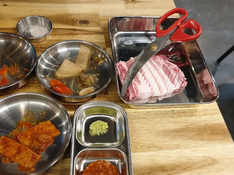 육도갈비 기본 반찬 세팅