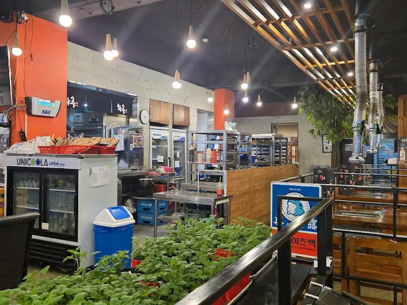 식당 내부의 전경