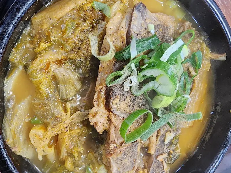 통뼈김치탕·찜 뼈해장국