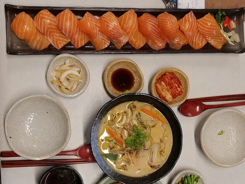 싱싱한 연어 초밥