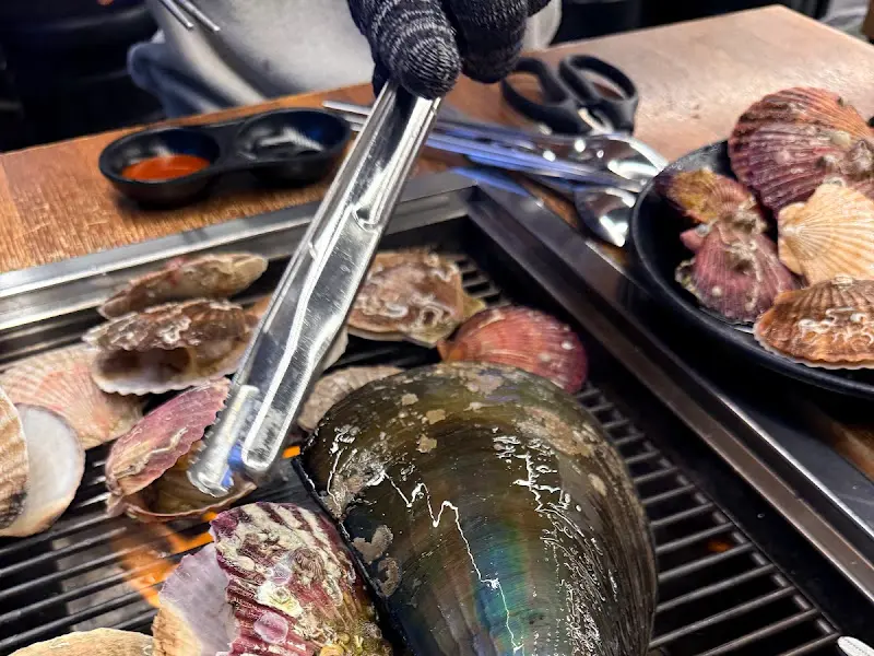 조개구이 굽는 모습