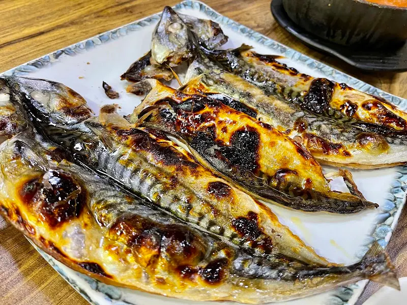 푸짐한 고등어 구이 한 상