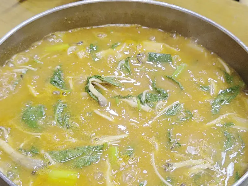 보글보글 끓고 있는 어죽