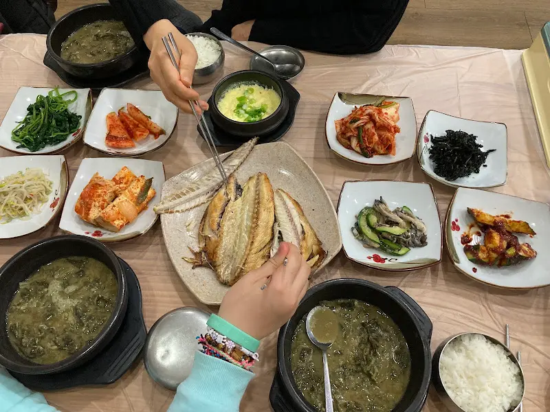 백반 한 상 차림