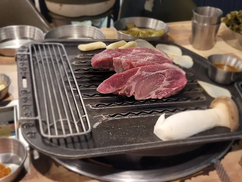 잘 구워진 목살