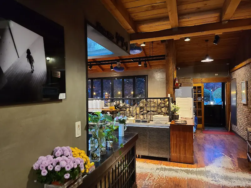 풍뎅이 식당 내부 인테리어