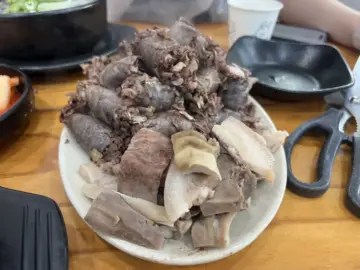 줄 서는 보람이 있는 천안 맛집, 병천순대 충남집에서 느끼는 깊은 순대국밥의 맛