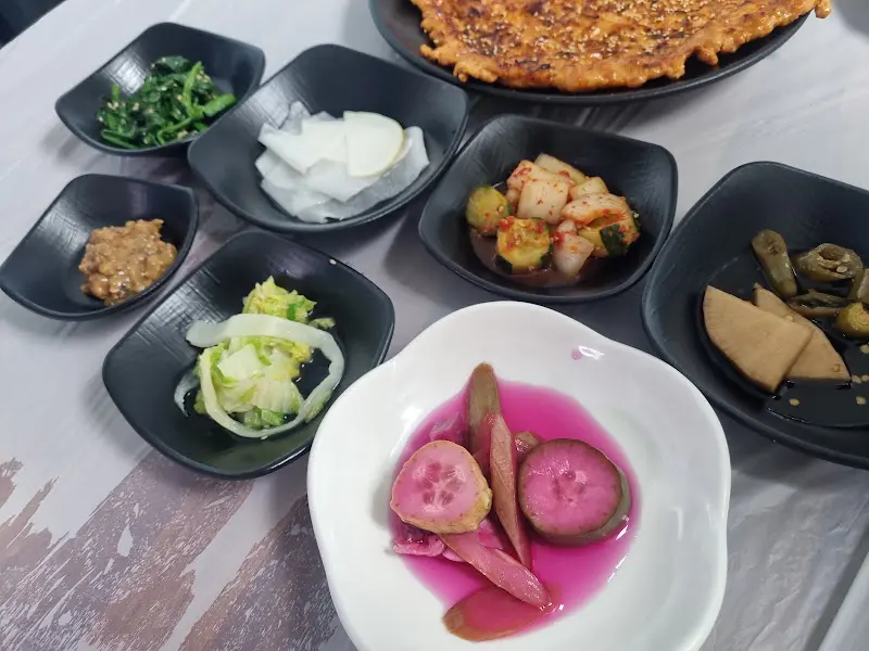 다양한 밑반찬 클로즈업