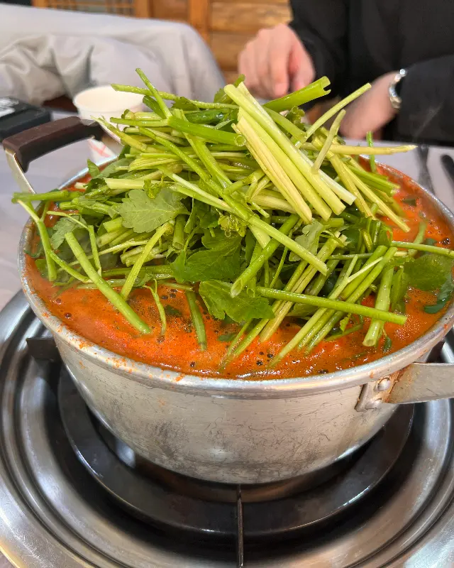 보글보글 끓는 매운탕