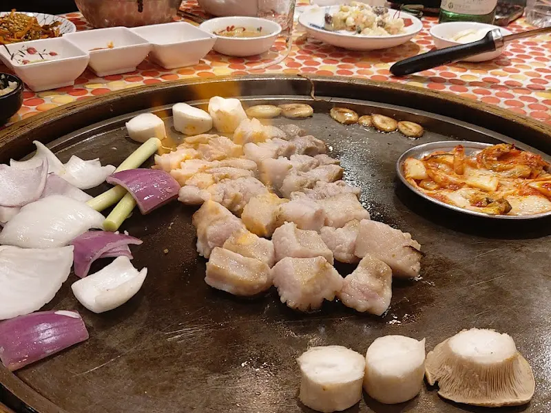 고기 굽는 모습