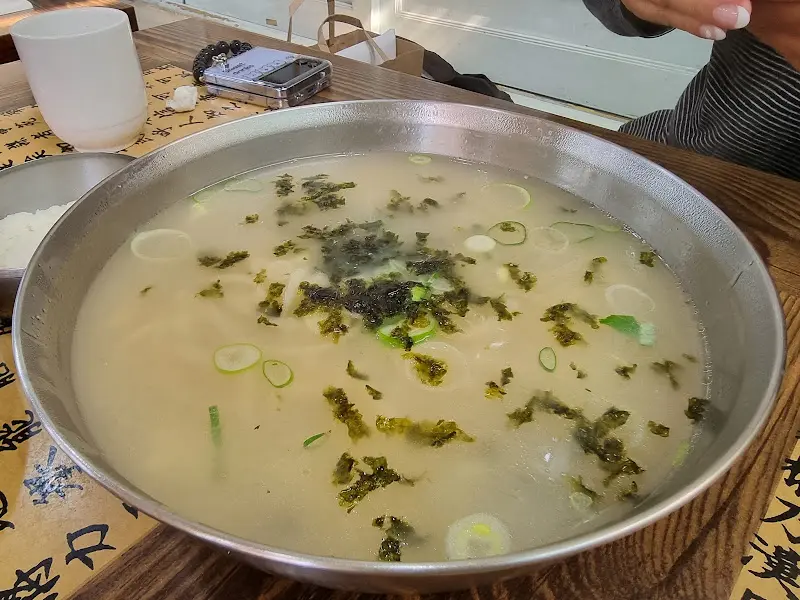 멸치칼국수의 모습
