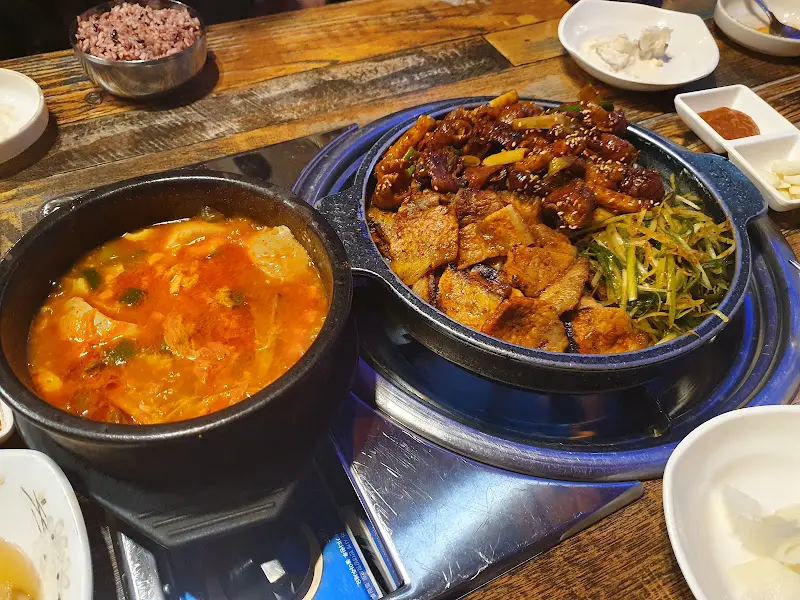 골목길그집 한상차림