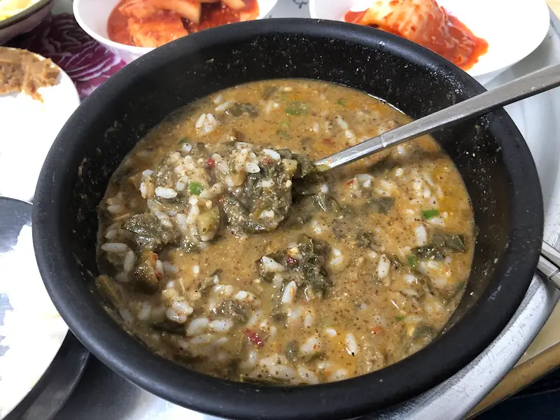 깊고 진한 맛이 일품인 추어탕