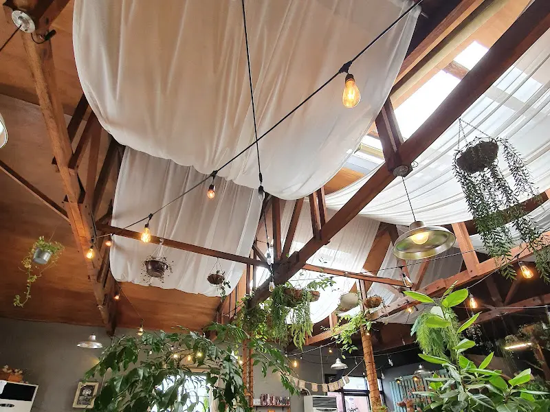 러스틱하우스 천장 인테리어