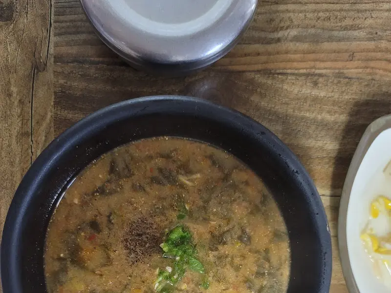 뚝배기 바닥까지 싹싹 비운 추어탕