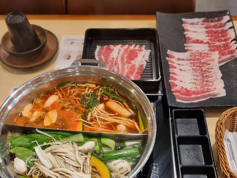 다양한 샤브샤브 재료