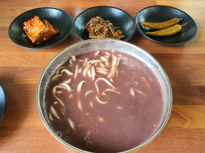 구례우리밀팥칼국수 메뉴