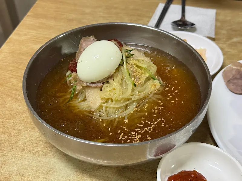 물밀면과 수육 한상차림