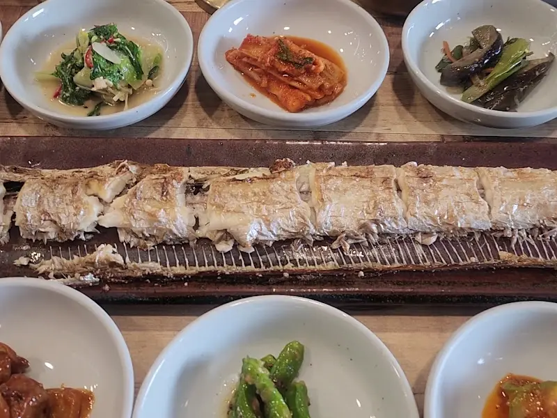 통갈치구이 정식 밑반찬