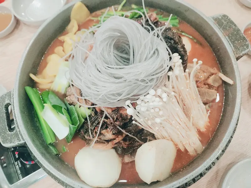 어등뼈 파총각감자탕