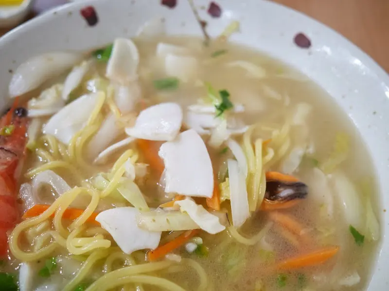 시원하고 깔끔한 국물이 일품인 백짬뽕