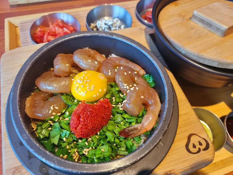 새우솥밥 비빔밥