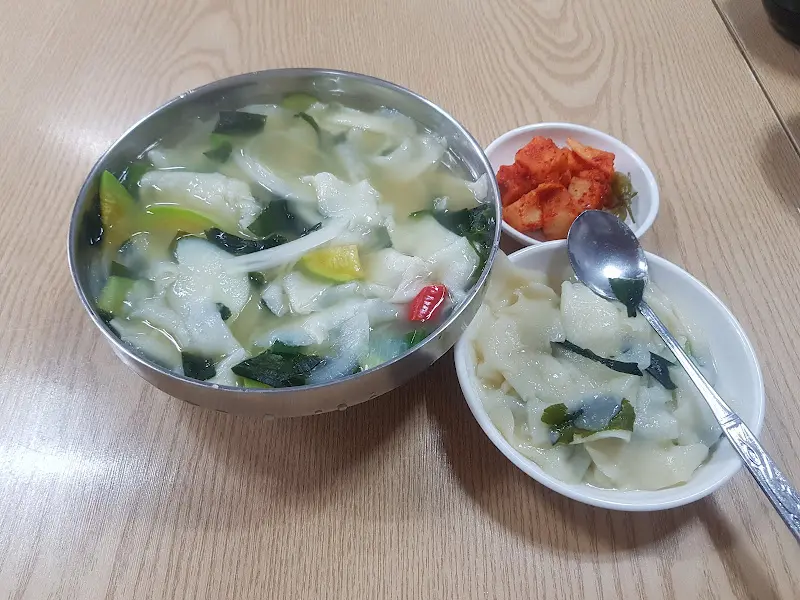 수제비와 김치
