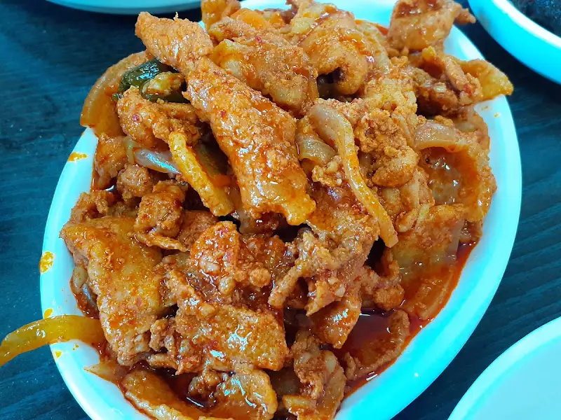 윤기가 흐르는 제육볶음