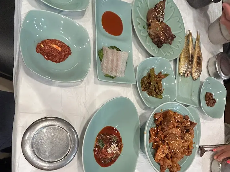 푸짐하게 차려진 한 상 차림