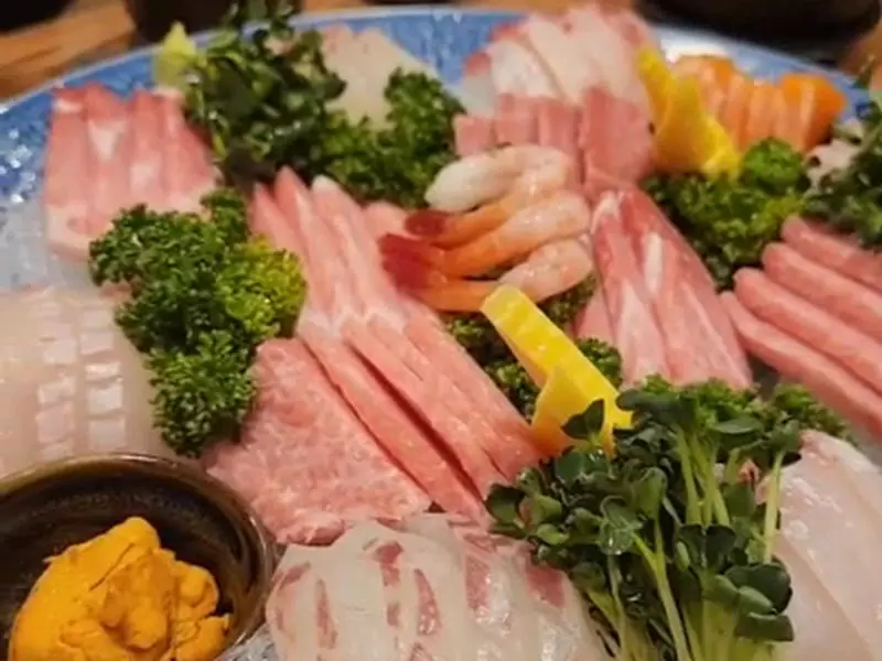 스시로로 사시미