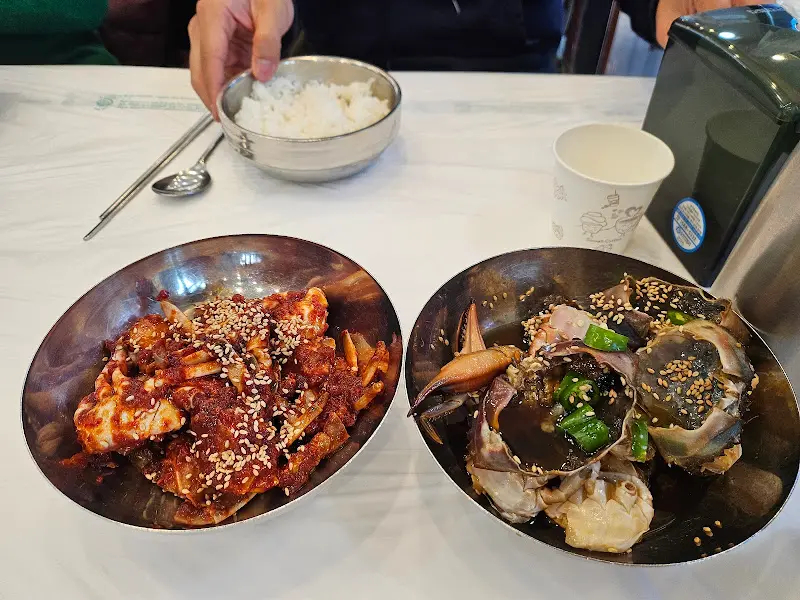 돌게장과 양념게장 클로즈업