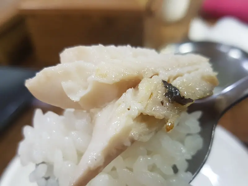 밥 위에 고등어구이