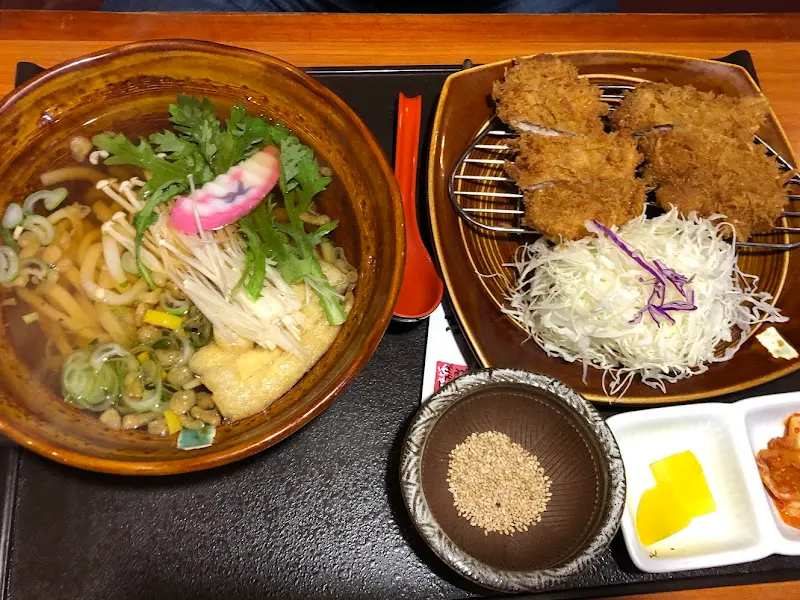 모둠 돈까스 한 상 차림