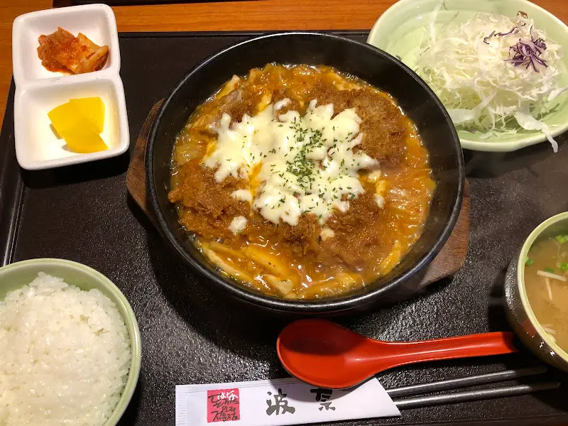 김치나베 돈까스의 환상적인 비주얼