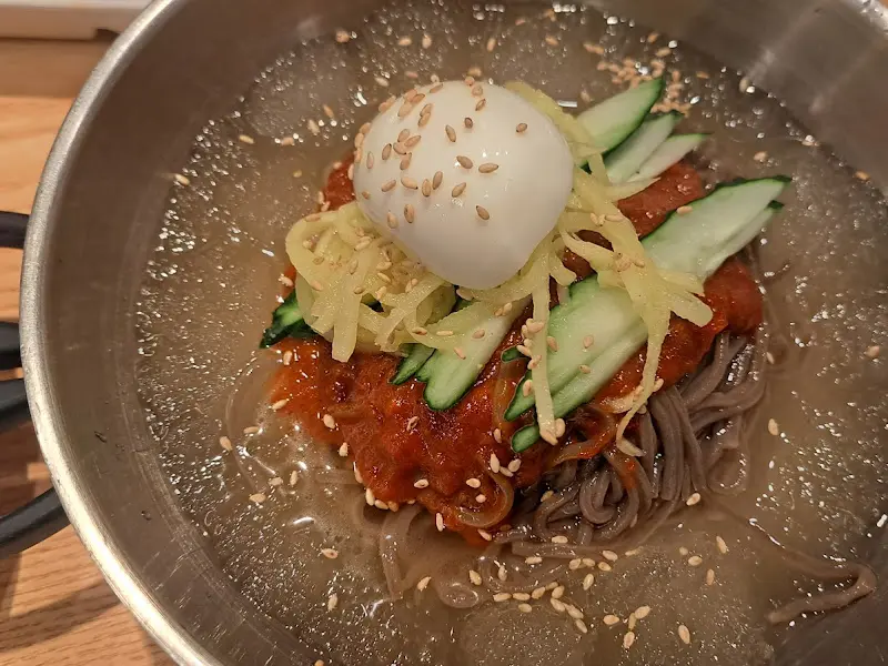 매콤달콤 비빔 막국수