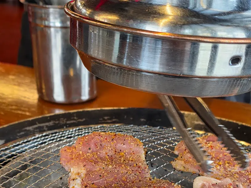 숯불닭갈비 굽는 모습