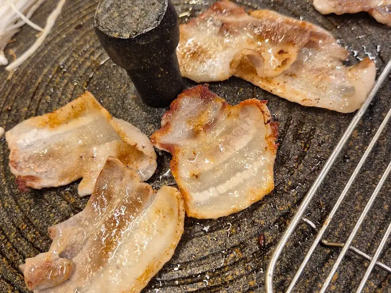 잘 구워진 냉삼