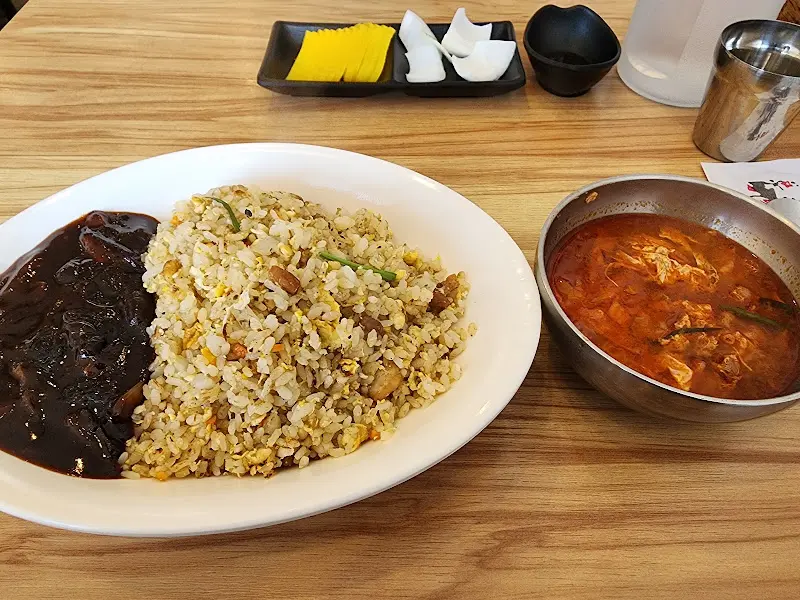 볶음밥과 짬뽕국물