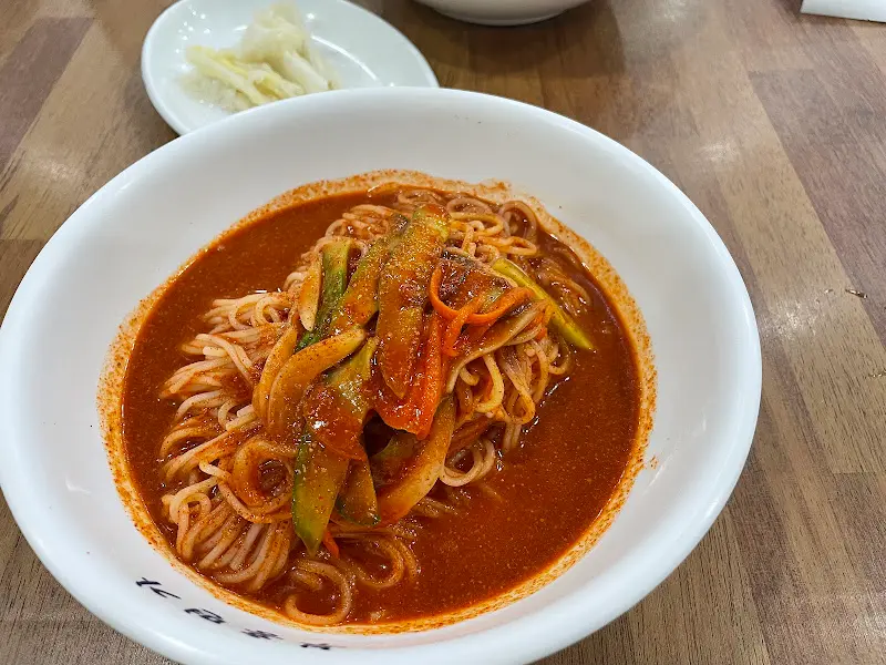 비빔국수 근접샷