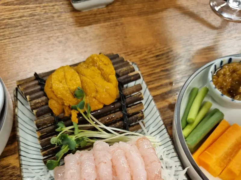 신선한 우니와 곁들임