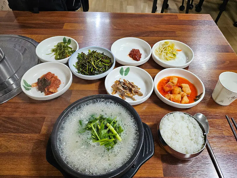 푸짐한 쫄복탕 한 상 차림