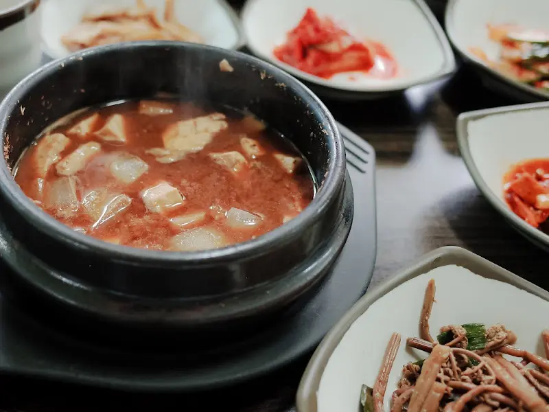 보글보글 끓는 된장찌개