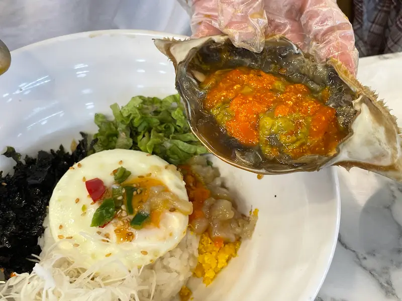 맛있게 비벼진 비빔밥