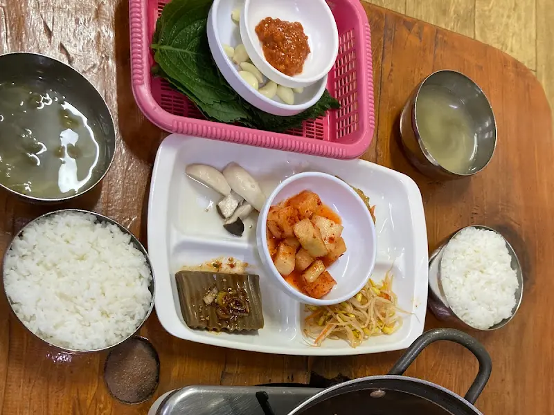 대길고추불고기의 밑반찬