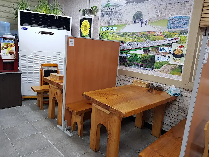 장수추어탕 내부 모습