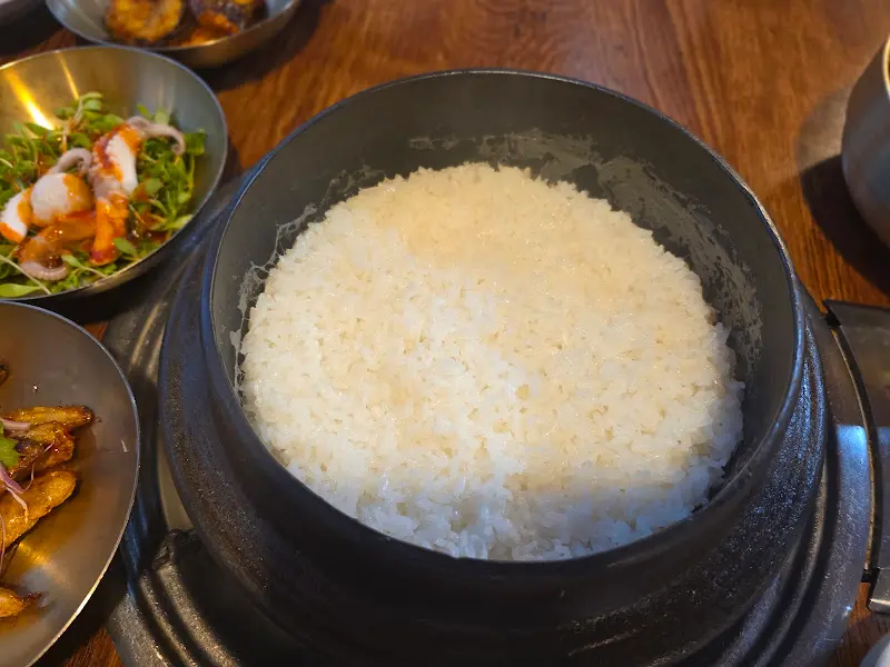 윤기가 흐르는 가마솥밥