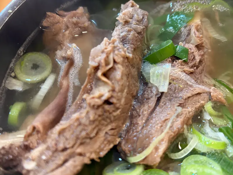 푸짐한 갈비탕