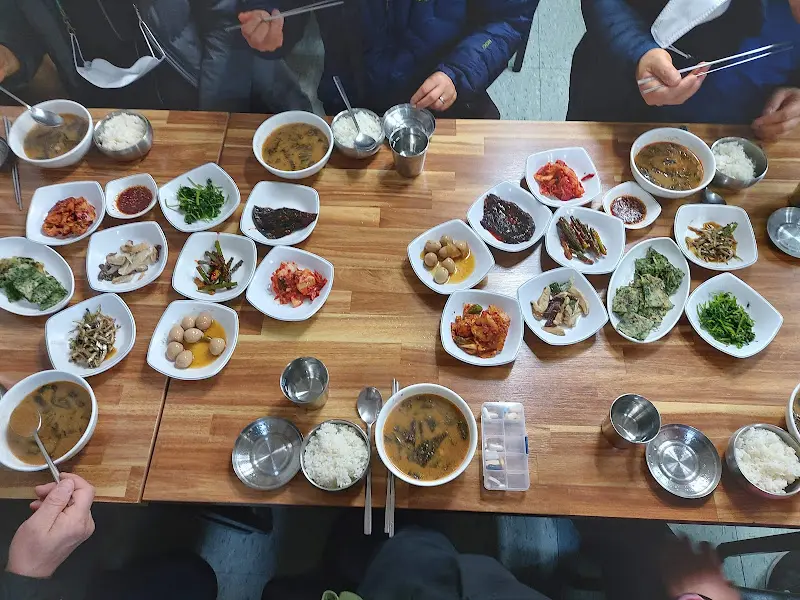 상다리 휘어지는 반찬